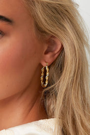 Twisted Sparkle Hoop Oorbellen - Zilver