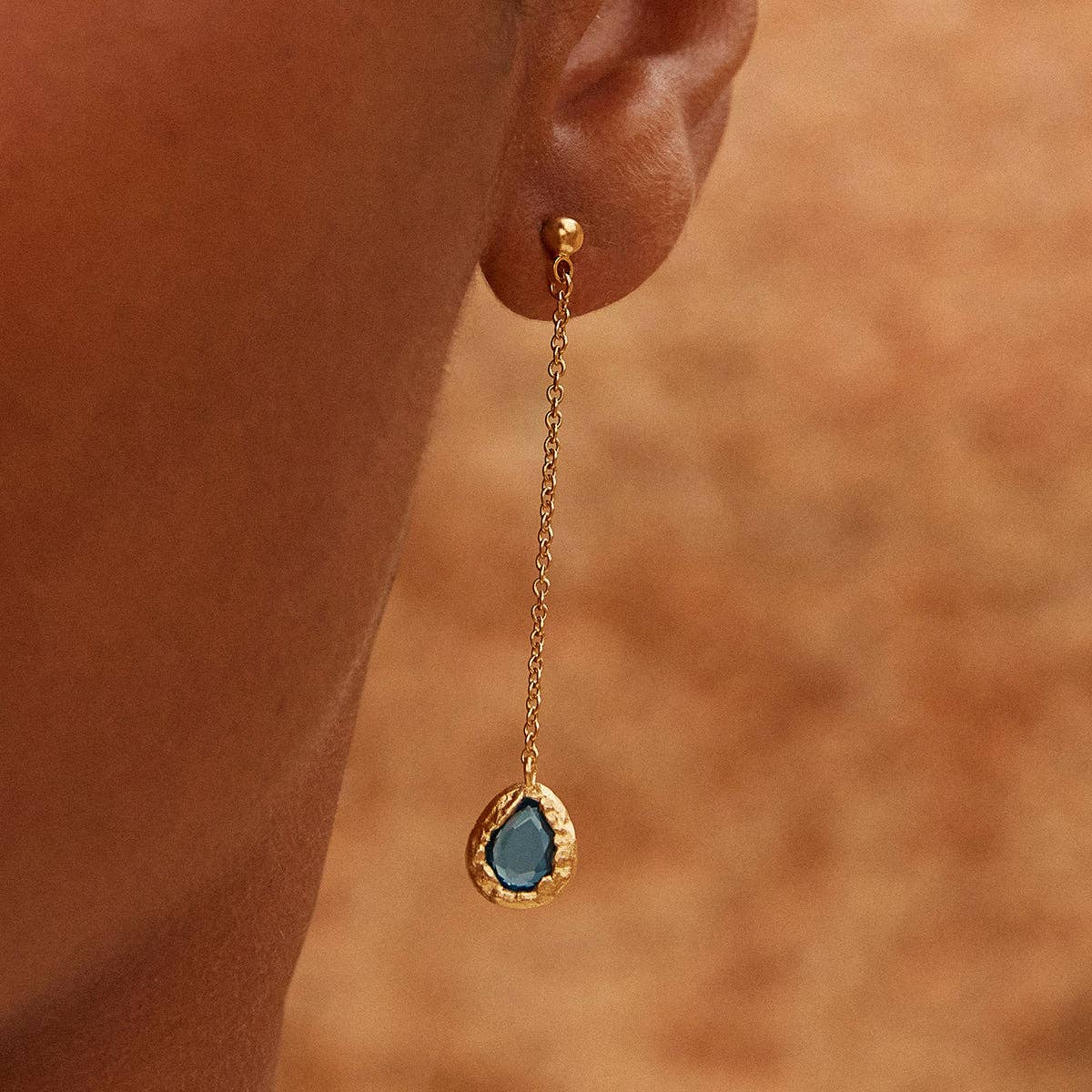 Lysia Blue lange oorbellen