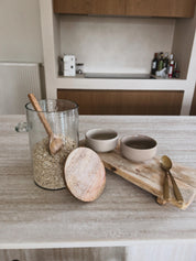 Voorraadpot met houten lepel