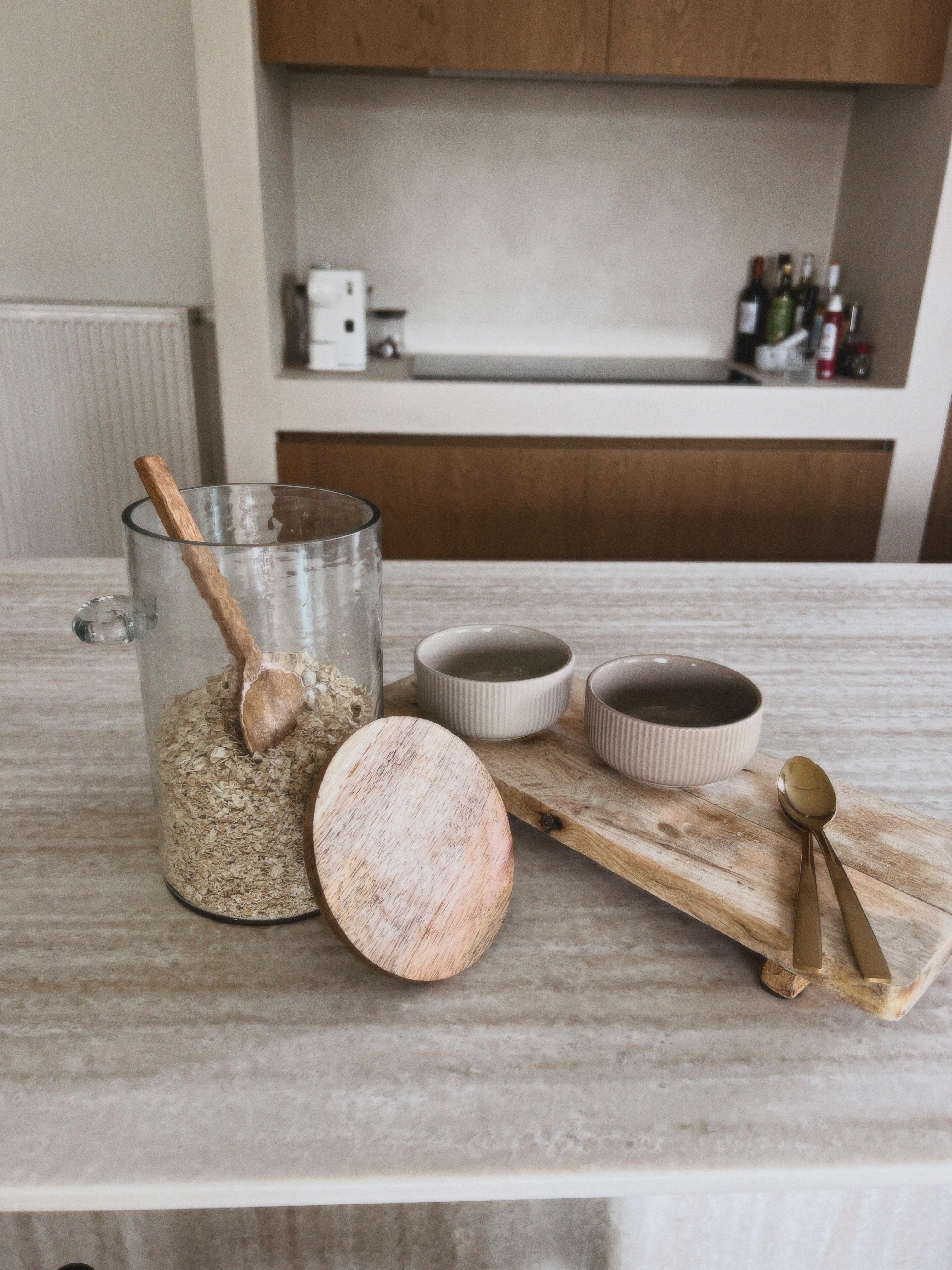 Voorraadpot met houten lepel