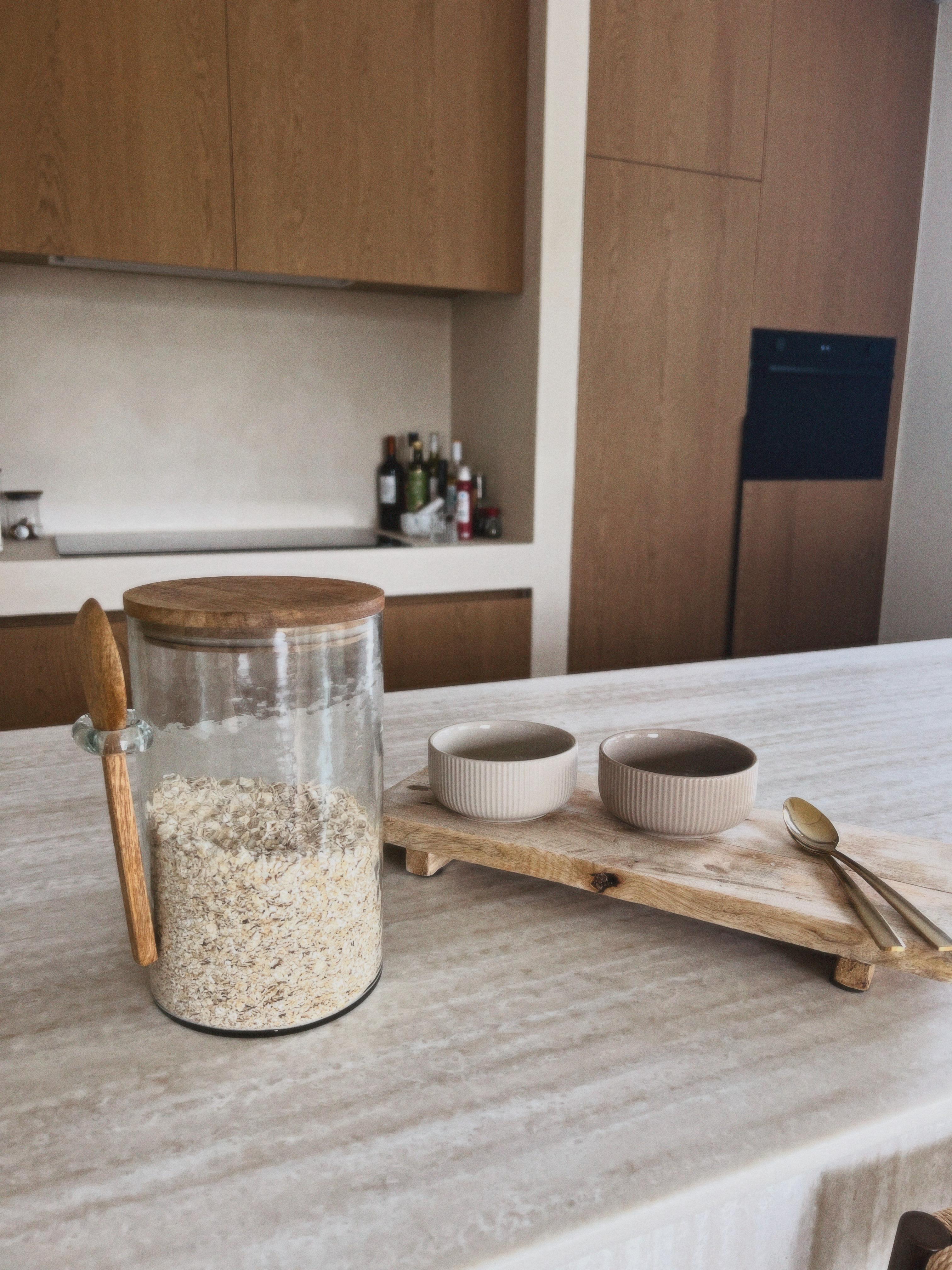 Voorraadpot met houten lepel