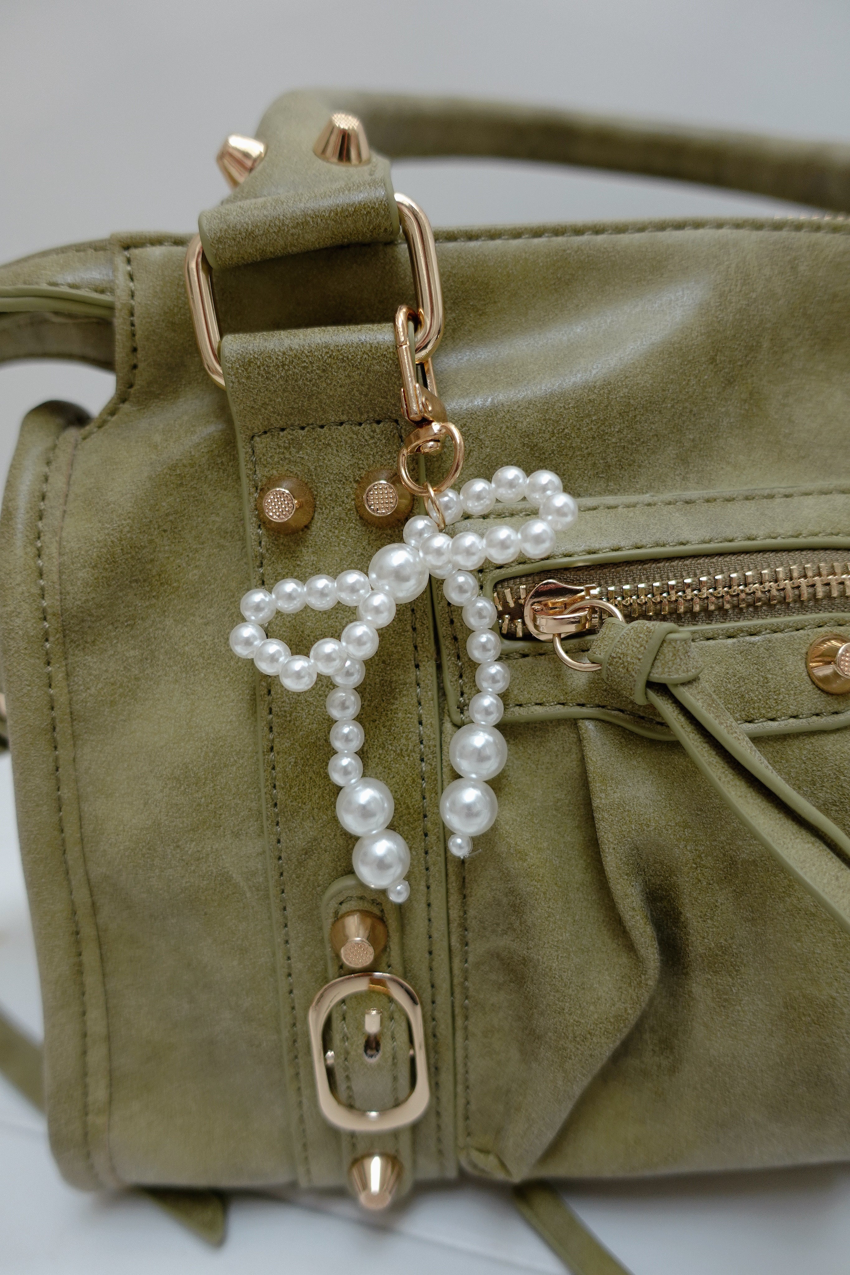 Bag Charm - Pearl Bow